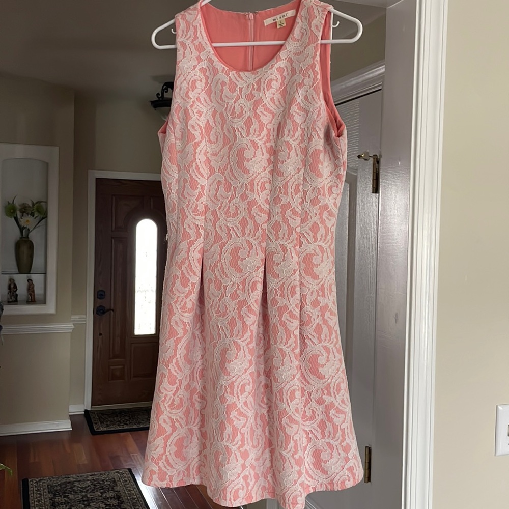 Peach and white midi dress with lace detail. Size Large. From Francesca’s.
